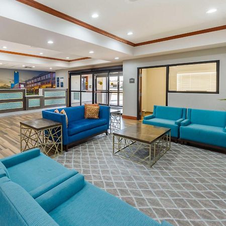 Best Western Plus Midwest City Inn & Suites Buitenkant foto