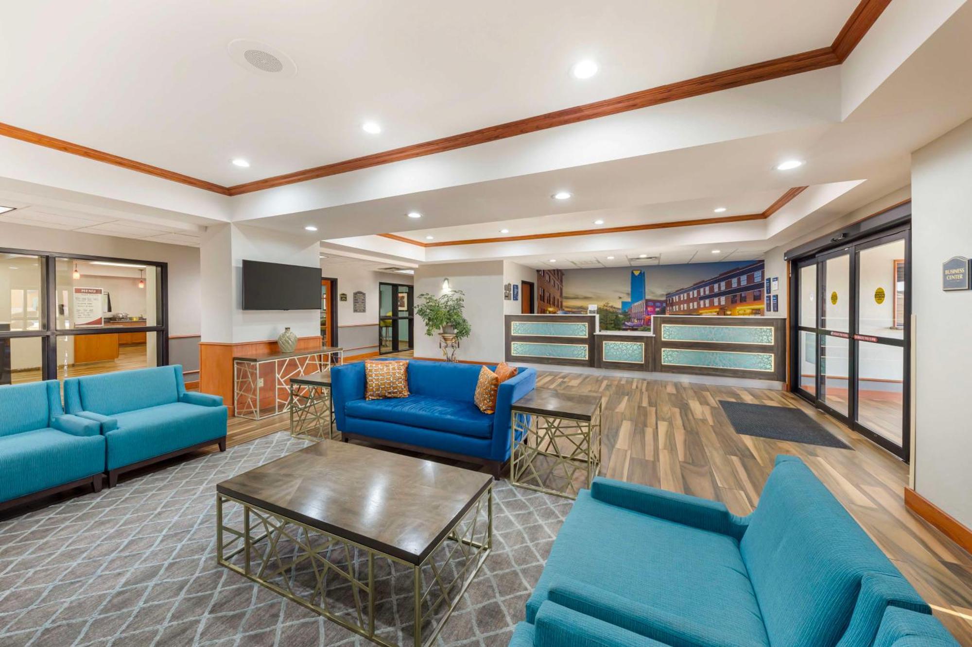 Best Western Plus Midwest City Inn & Suites Buitenkant foto