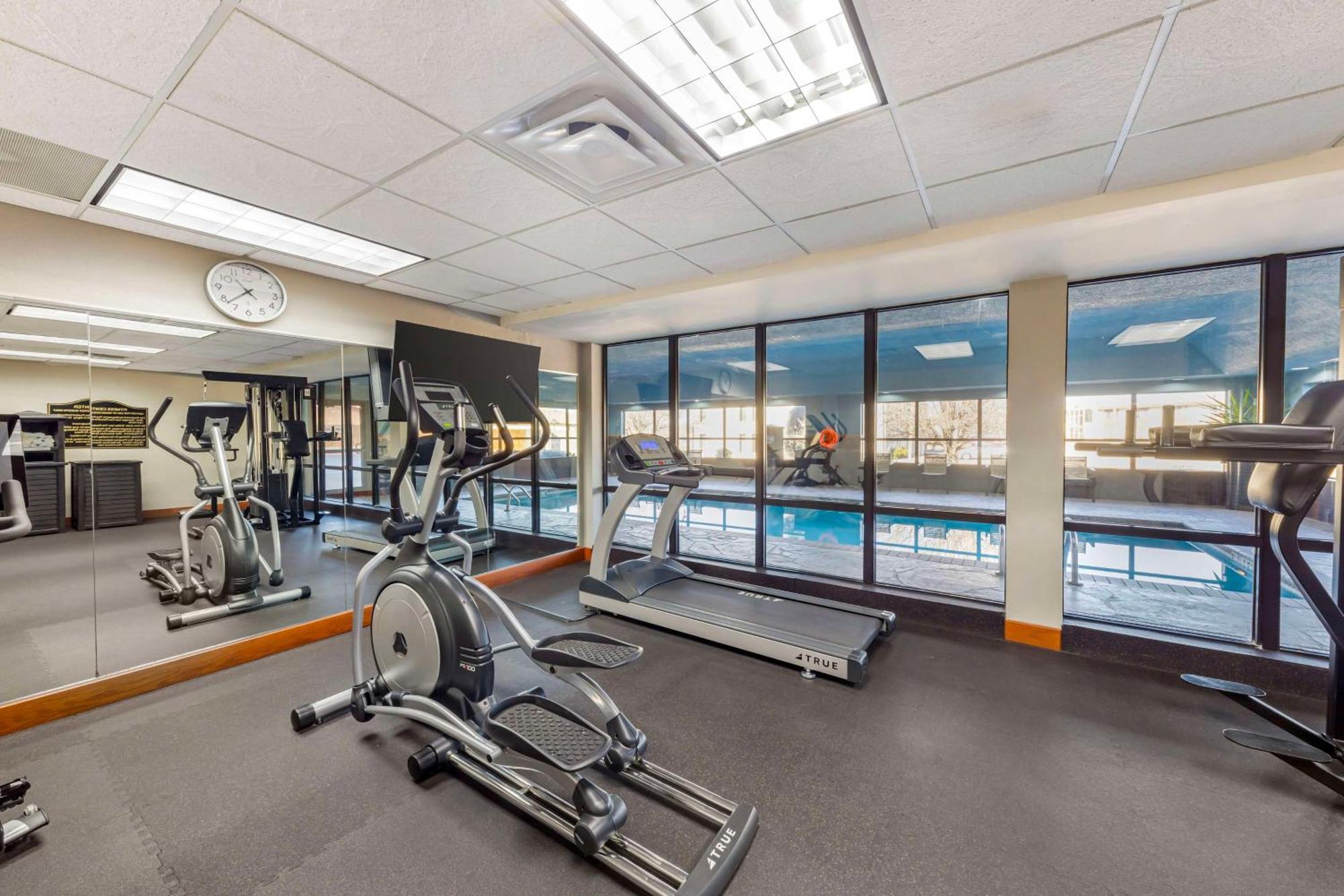 Best Western Plus Midwest City Inn & Suites Buitenkant foto
