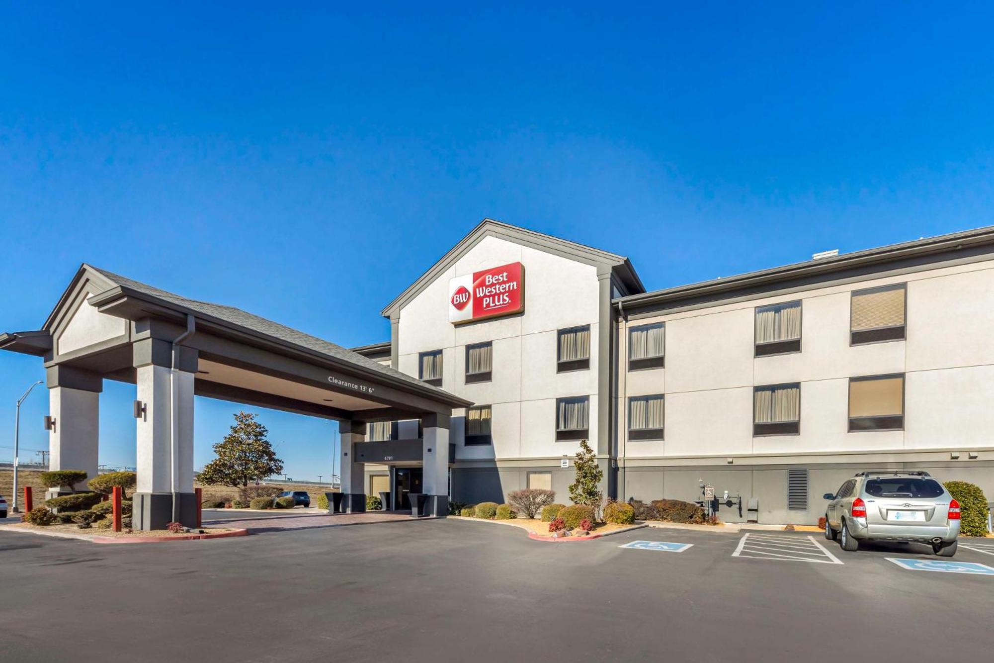 Best Western Plus Midwest City Inn & Suites Buitenkant foto