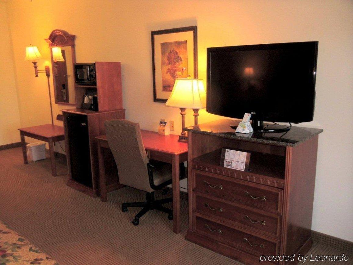 Best Western Plus Midwest City Inn & Suites Buitenkant foto