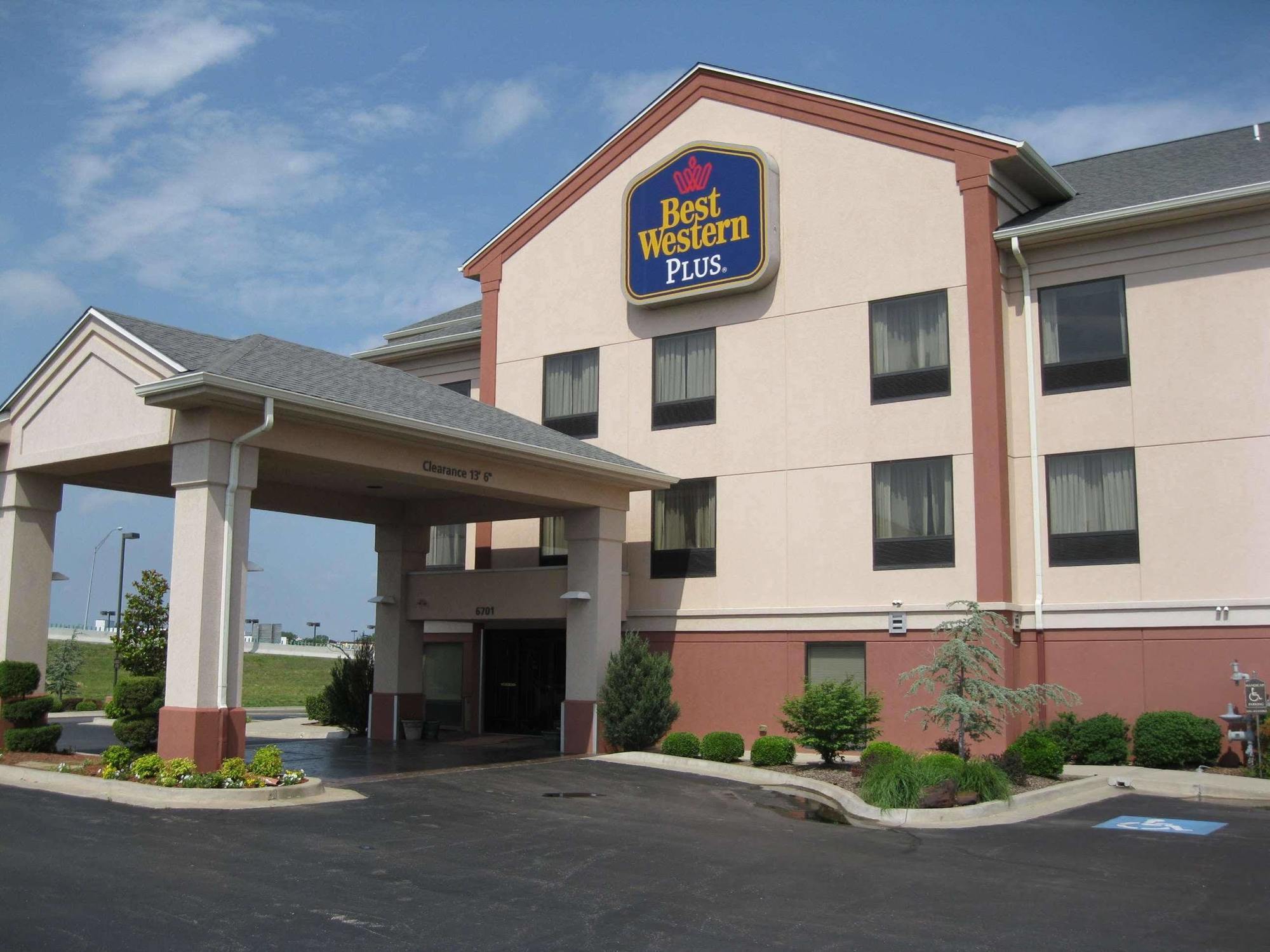Best Western Plus Midwest City Inn & Suites Buitenkant foto