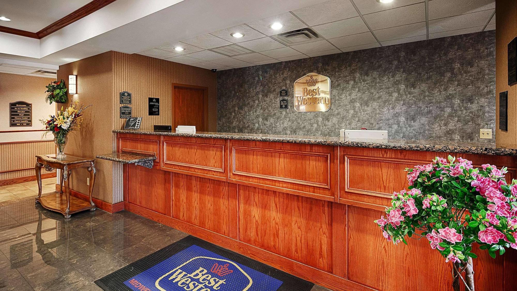 Best Western Plus Midwest City Inn & Suites Buitenkant foto